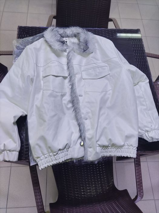 Продам зимнюю куртку
