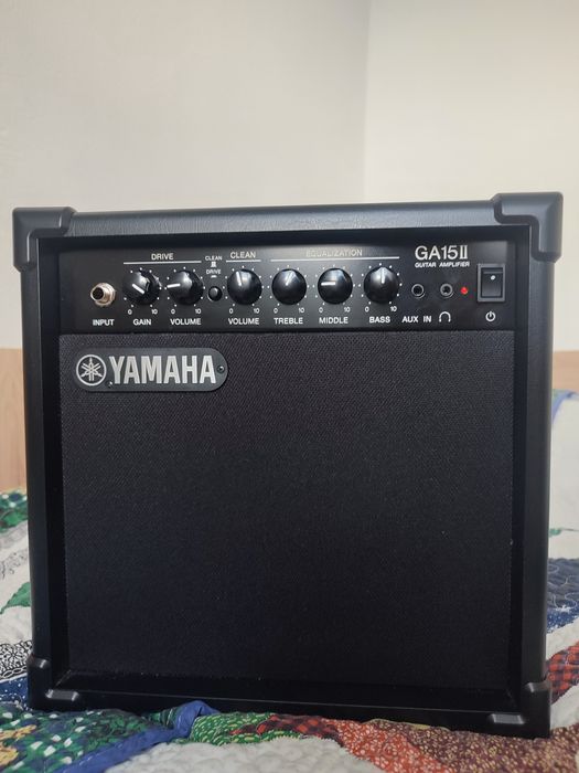 Комбоусилитель Yamaha GA-15II