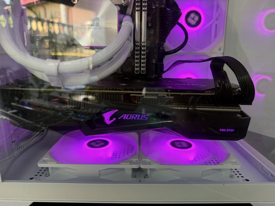 Vand Schimb Pc gaming i5 10500 32 Ram RTX 2060 Super  8Gb SSD 750Gb 2 ani Gara