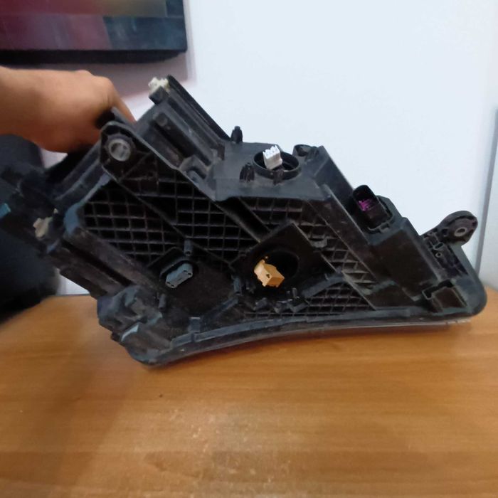 far stanga bixenon led skoda superb 3v1941015b