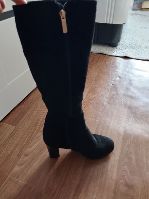 Продам сапоги натуральные замша