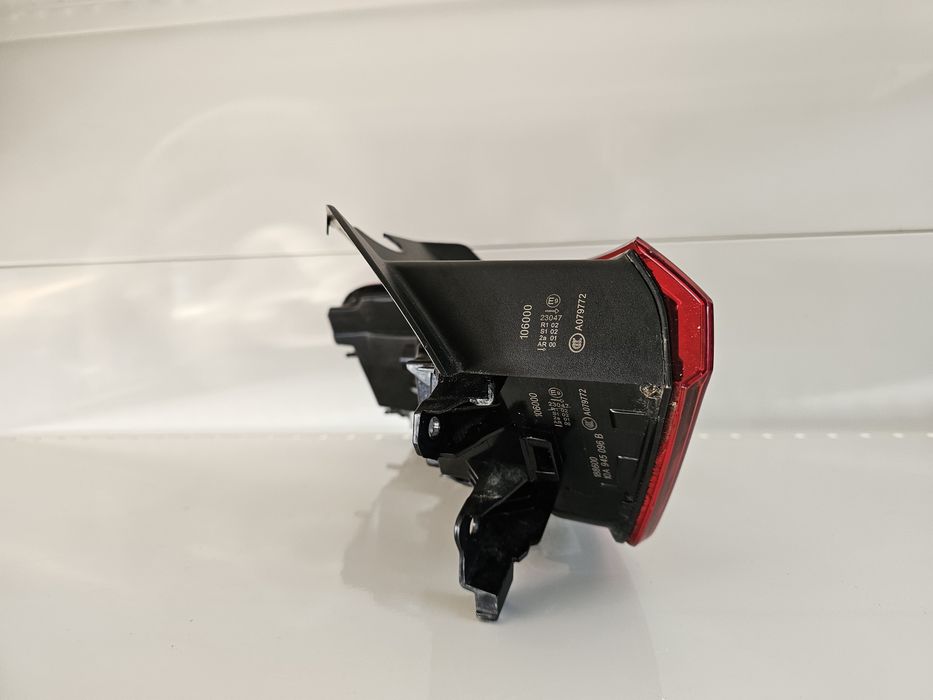 Stop / Lampa dreapta Full Led VW ID3 cod : 10A 945 096 B