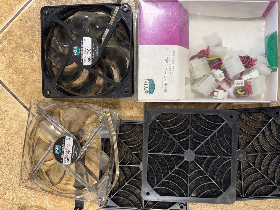 ЛОТ Хардуер (Кутия CM, Захранване FSP Aurum, Вентилатори и др.)