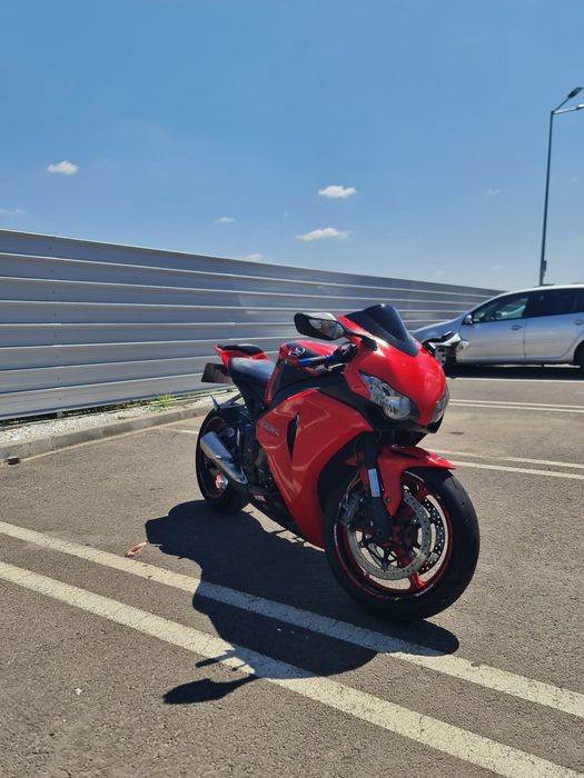Honda cbr 1000rr fireblade
