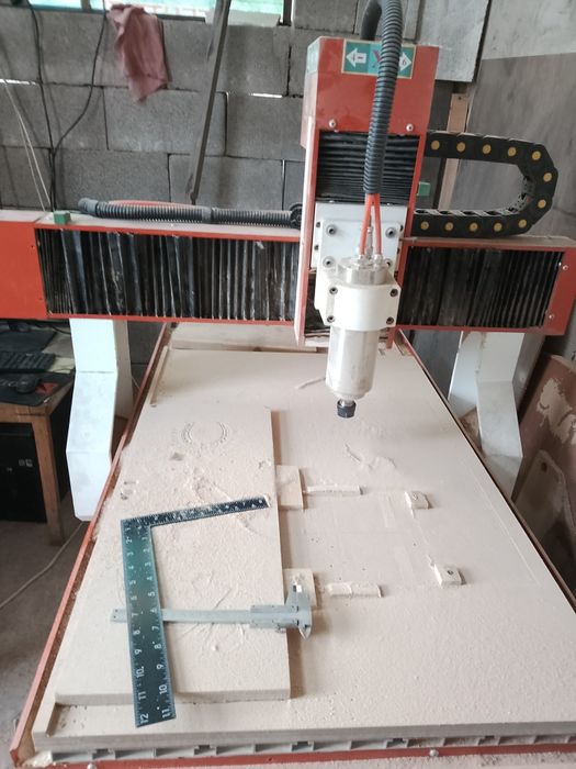 Фрезерный ЧПУ станок 600/900