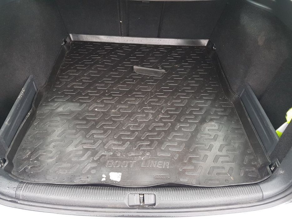 Mocheta / Tavita / Capac Roata Rezerva Portbagaj VW Passat B6 2005  -  2010