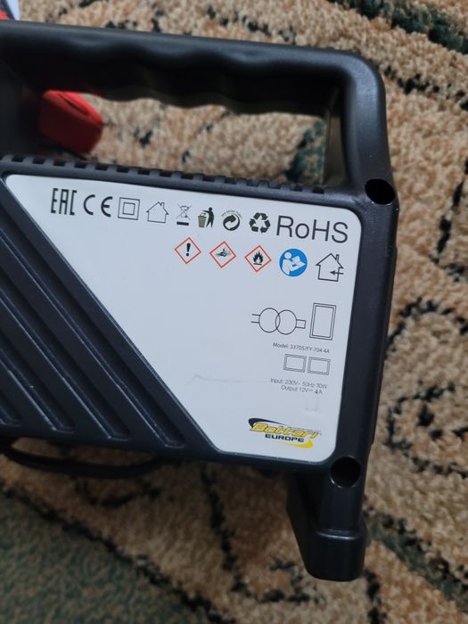 Incarcator baterie auto