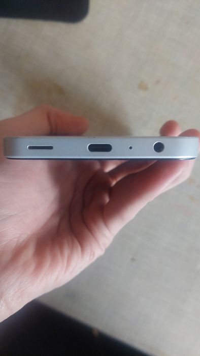 Продаю Samsung a25 5g 256/8