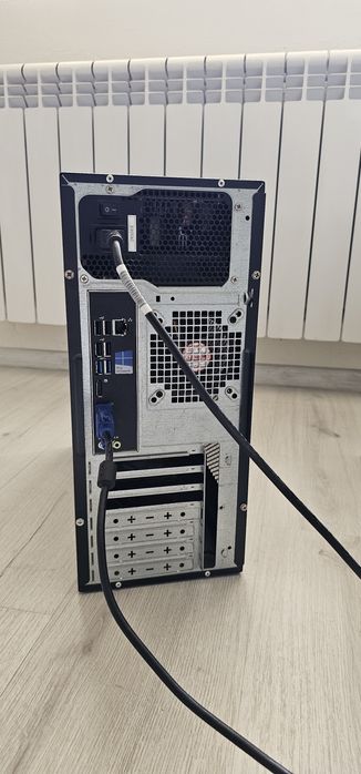 Компютър само с процесор