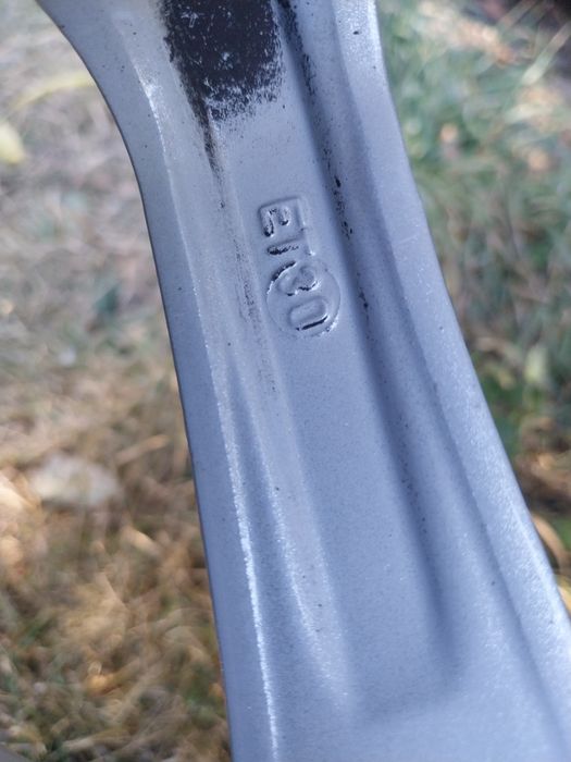 Алуминиеви джанти БМВ/BMW 5x120х17 8J ET30 с гуми Pirelli 225 45 17