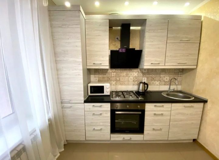 Сарыарка 11-Кенесары,  2ч 2000