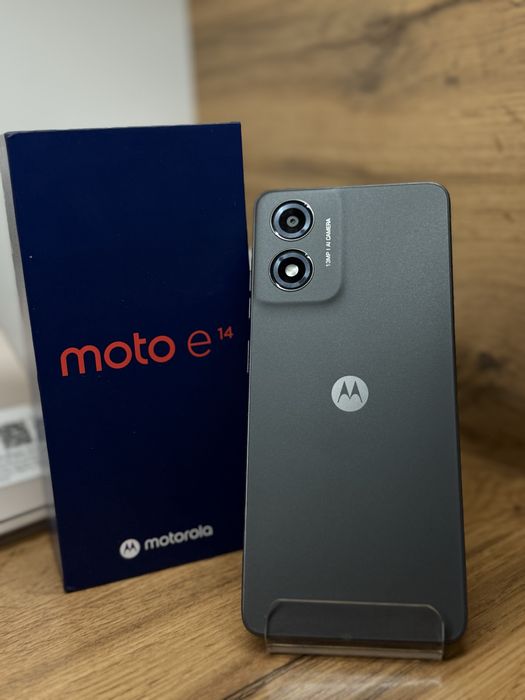Телефон Motorola E14