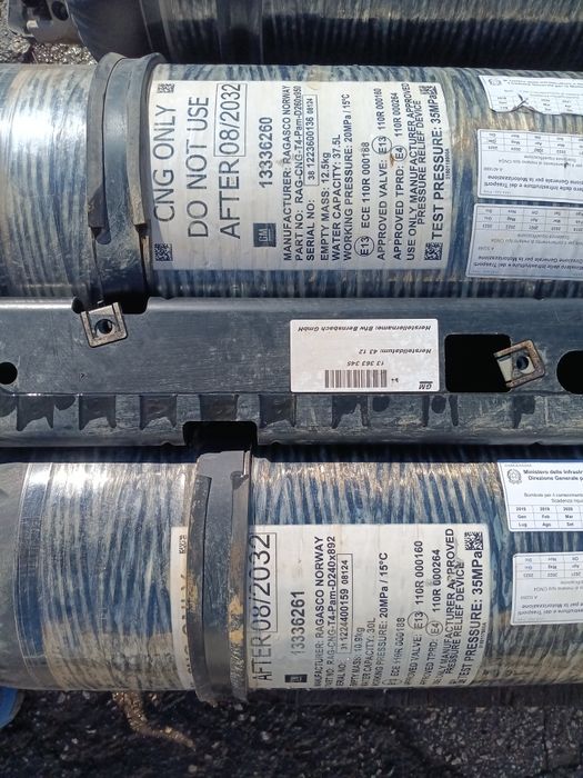 Карбонови метанови бутилки Opel Zafira