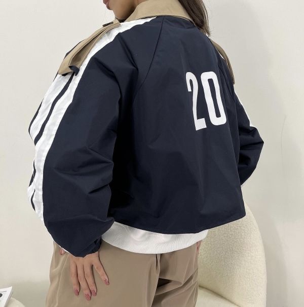 Модерно яке LBD