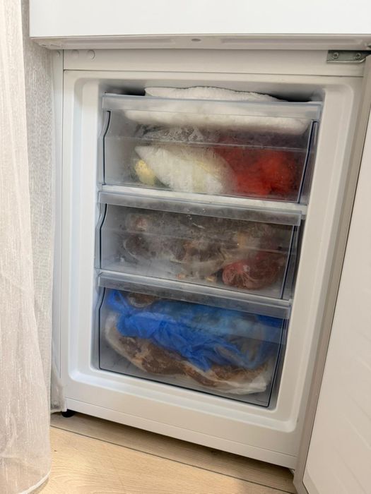 Продам холодильник