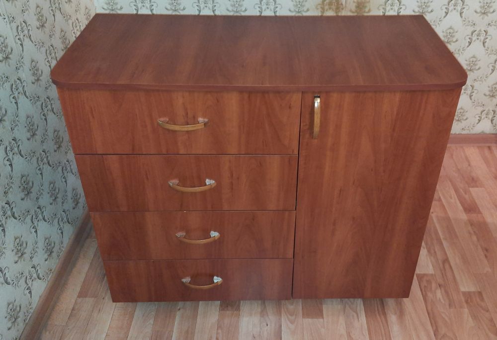 Продам камод в хорошем состоянии