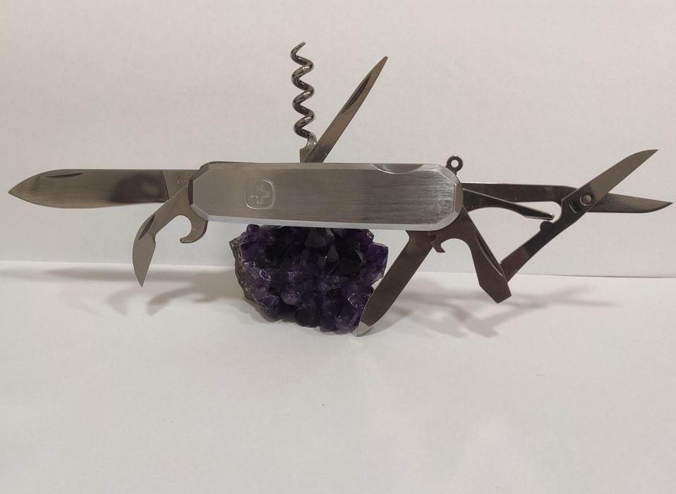 Wenger Metal 50 Швейцарско ножче Victorinox