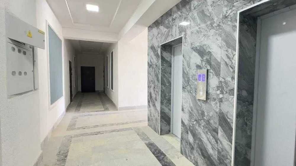 * Aviasozlar Plaza  Кадышева рынок 2ком квартира.Коробка 46м2