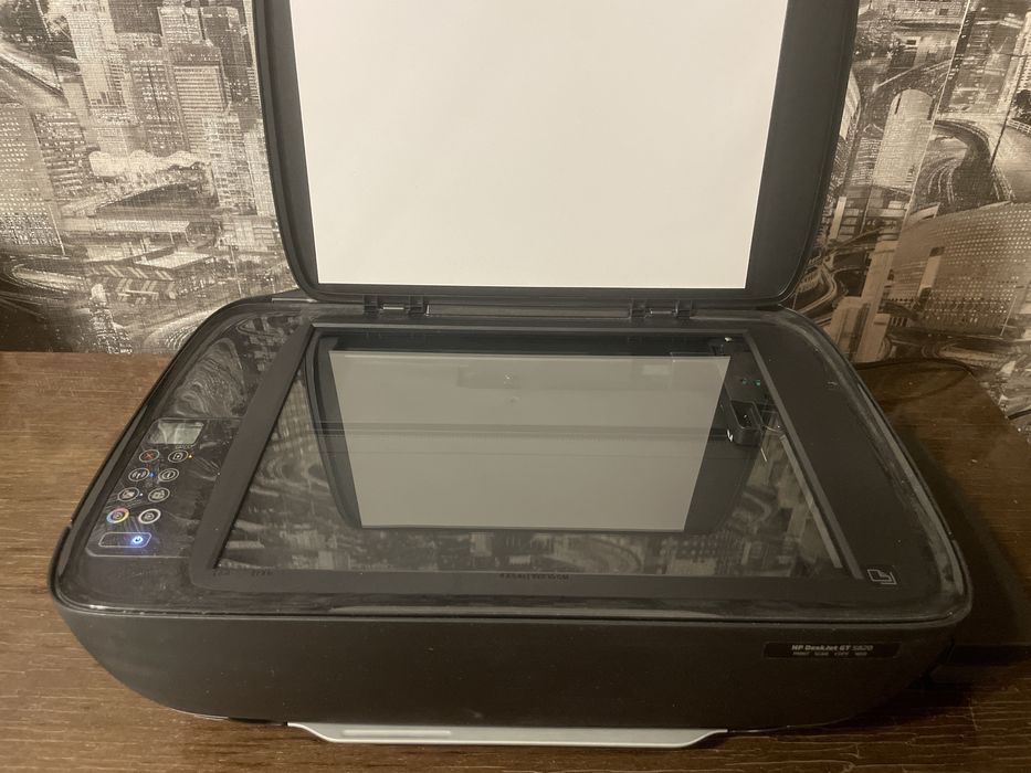 Принтер HP DeskJet GT 5820