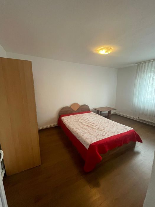 Închiriez garsoniera Războieni