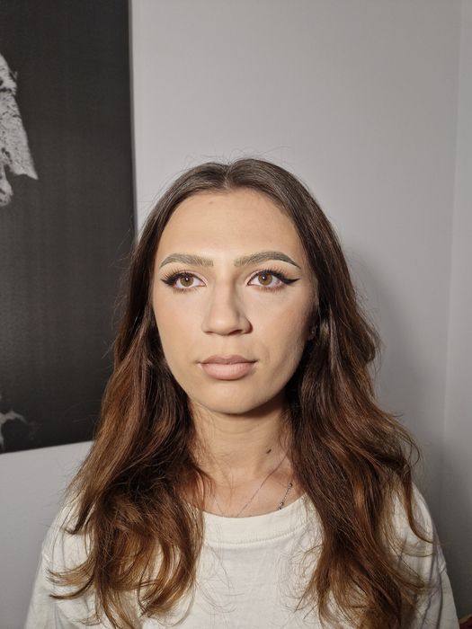 Servicii Make-Up – La mine sau la tine acasă!