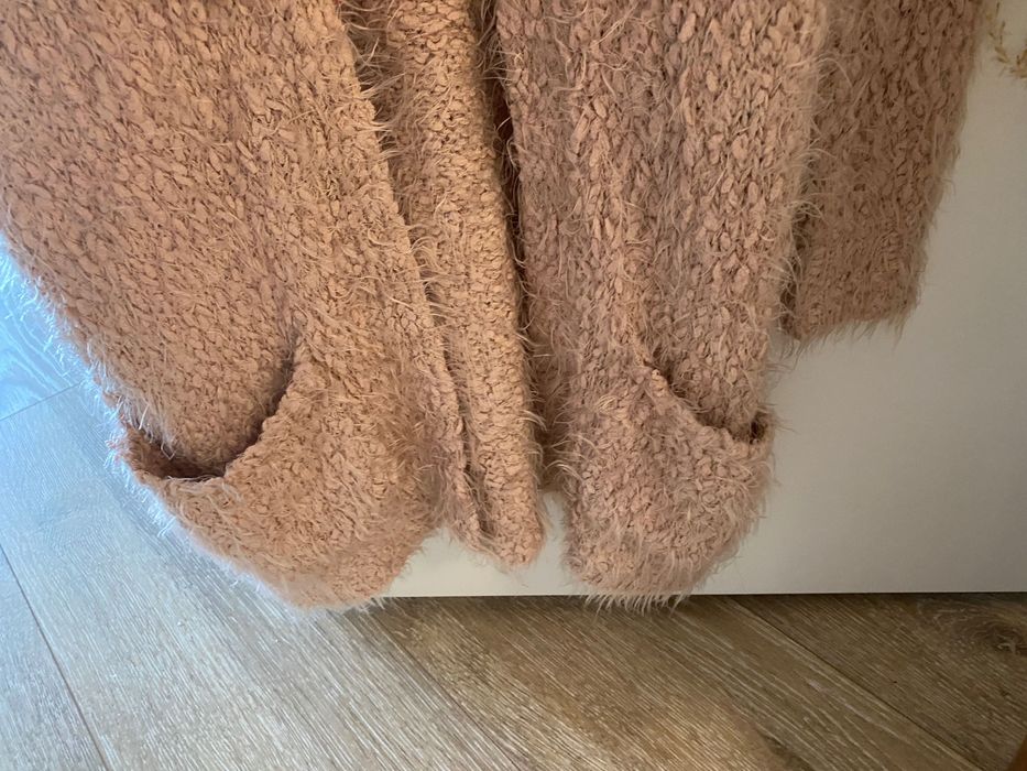 Cardigan pufos roz pal