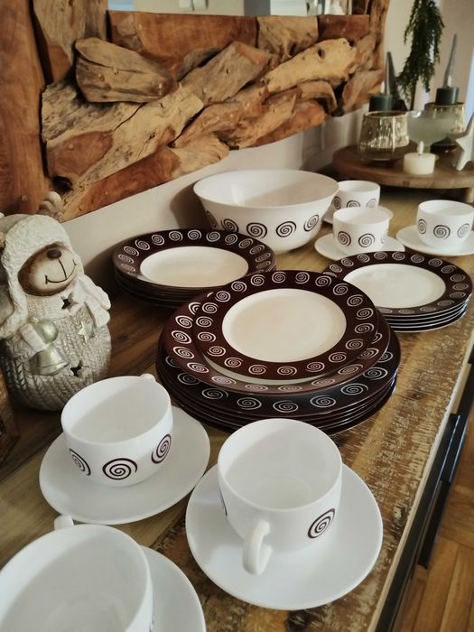 Сервиз за хранене 31части Нов