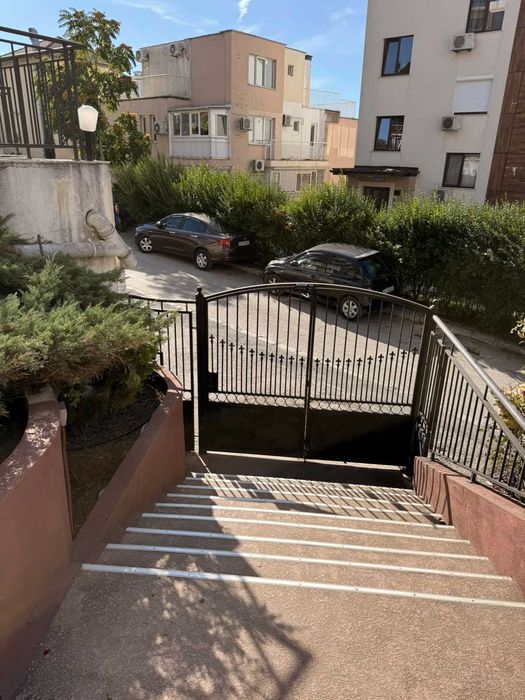 Продава се Двустаен апартамент в Варна, Аспарухово - 69 кв.м за 1885 €/кв.м - Снимка #12