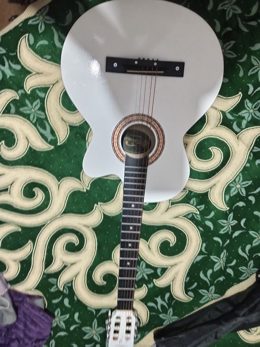 Гитарааа 6 струнная