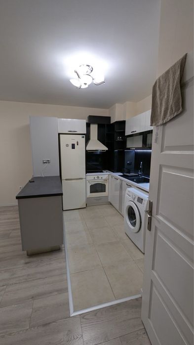 Дава се под наем Тристаен апартамент в Варна, Възраждане 1 - 87 кв.м за 629.34 € - Снимка #7