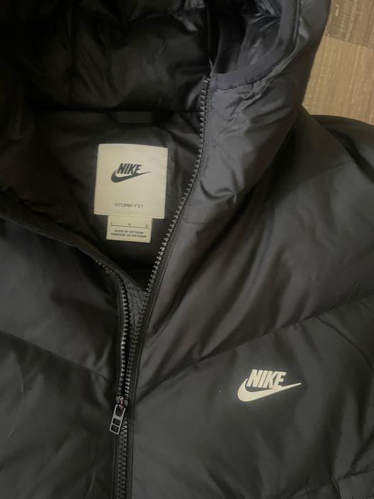 Nike мъжко яке Л размер чисто ново