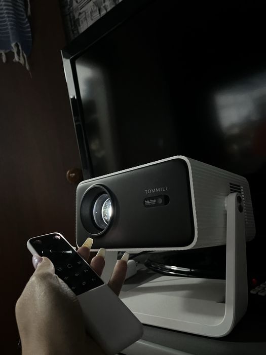 Продаю проектор, цена договрная