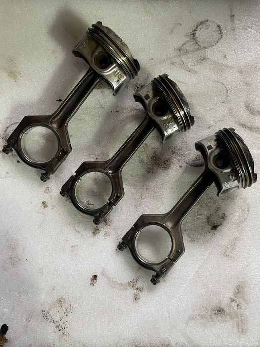 Biela cu piston bmw  cod motor n20b20