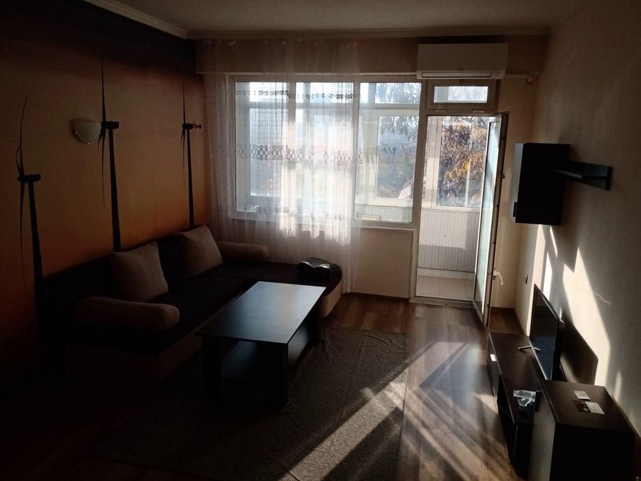 Дава се под наем Тристаен апартамент в София, Западен парк - 65 кв.м за 525 € - Снимка #1