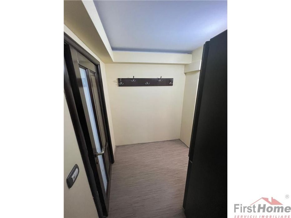 Spatiu birouri,cabinete,intrare stadala,zona Pompieri,76 mp utili