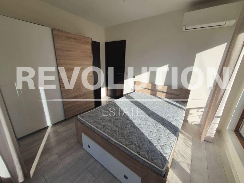 Дава се под наем Тристаен апартамент в Варна, Център - 73 кв.м за 598.23 € - Снимка #4