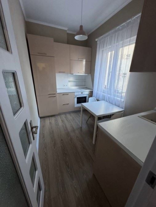 Дава се под наем Двустаен апартамент в София, Център - 60 кв.м за 747.66 € - Снимка #1