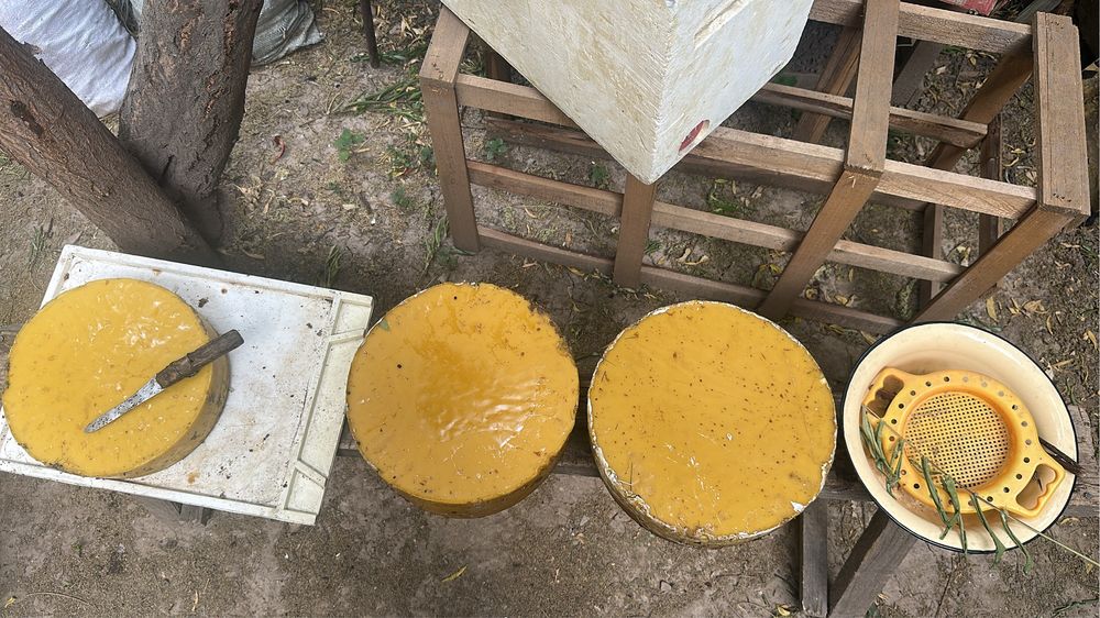 Продам пчелиный воск
