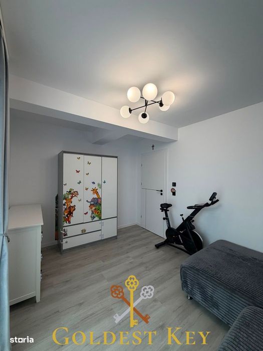 Apartament calitativ cu 3 camere, 2 bai, balcon, 2 garaje