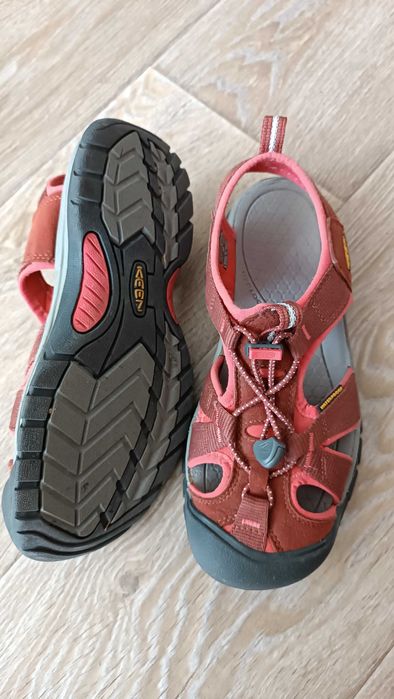 Сандали KEEN – размер 38,5 спортни обувки, за планината