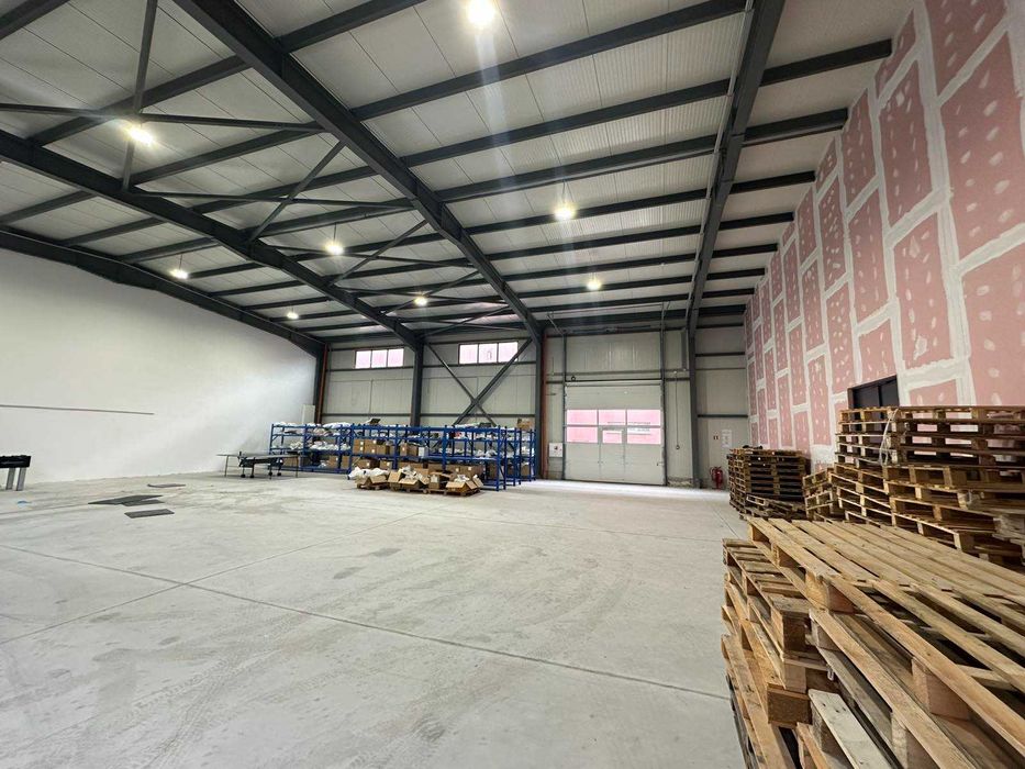 Дава се под наем Склад в Пловдив, Индустриална зона - Юг - 350 кв.м за 2400 € - Снимка #1