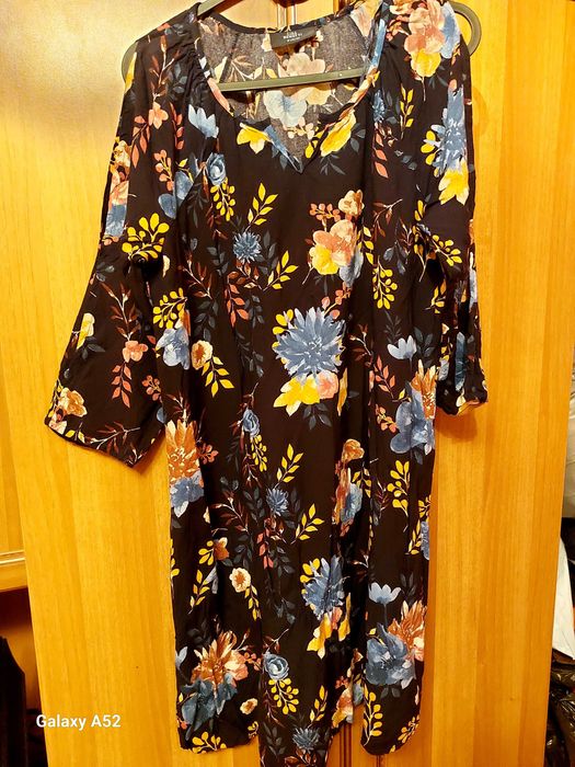 Продавам дамски  блузон