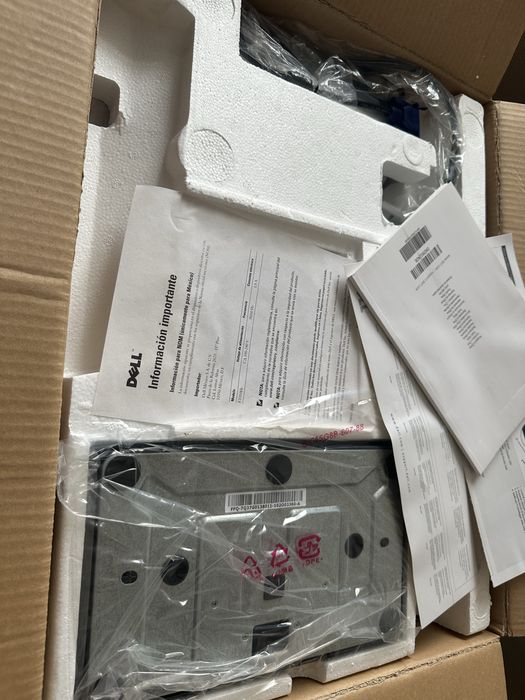 Монитор DELL 18,5 дюймов