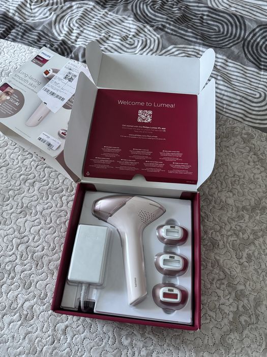 Epilator IPL Philips Lumea Seria 9900 BRI 977/00
