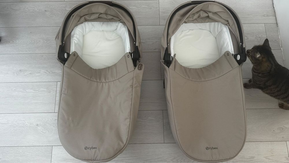 Vand 2 landouri Cybex in stare perfecta
