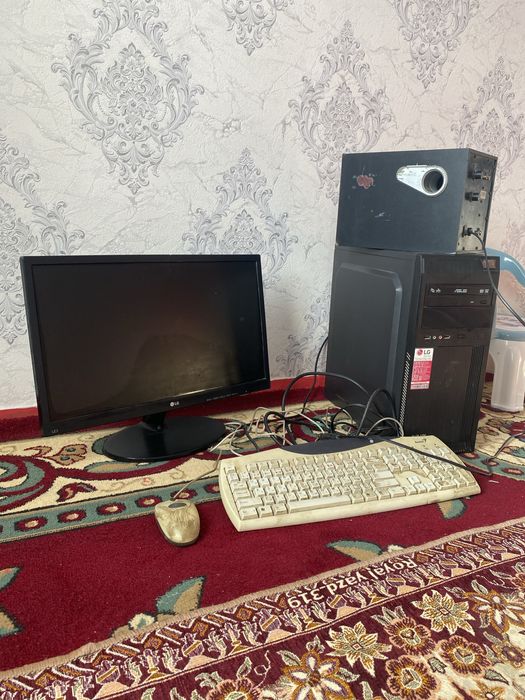 Компютер настольныи