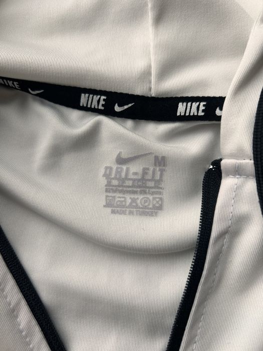 Къса дамска горница Nike