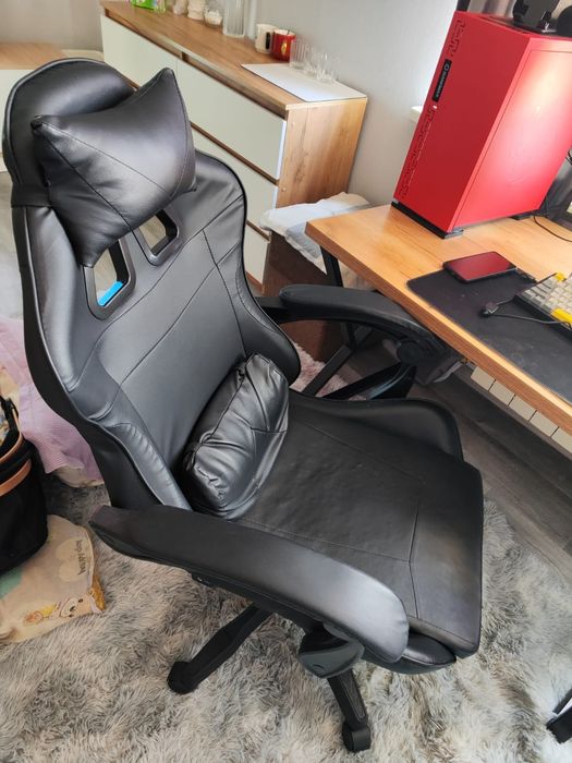 Продам манитор итак далее