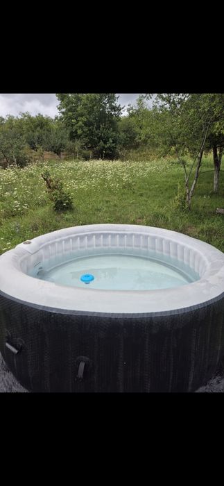 Piscina de 6 persoane