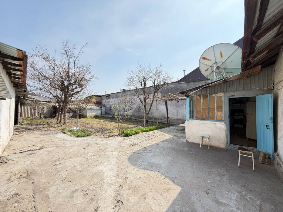 Мирабадский район.продается участок 5.7 соток. Под застройку